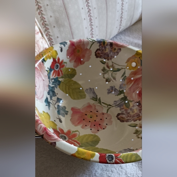 Other - Botanical floral colander